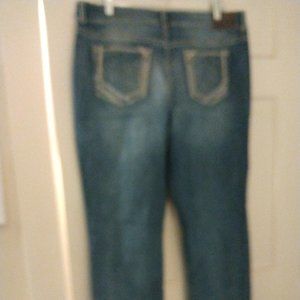 Maurices jeans